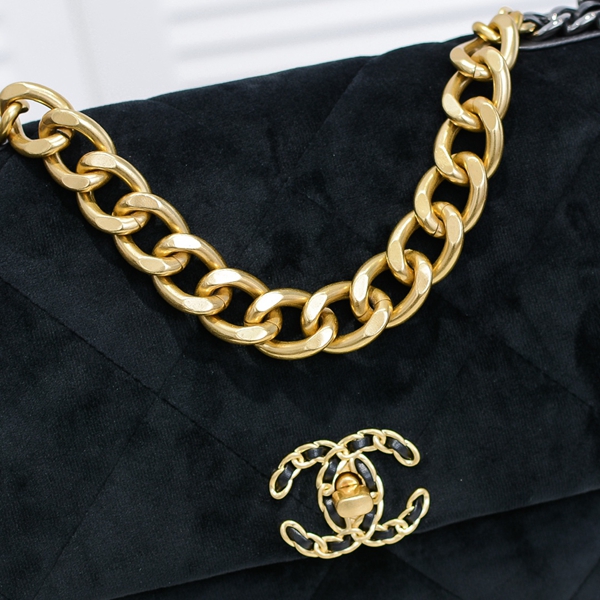 シャネルバッグ角部分ディテール